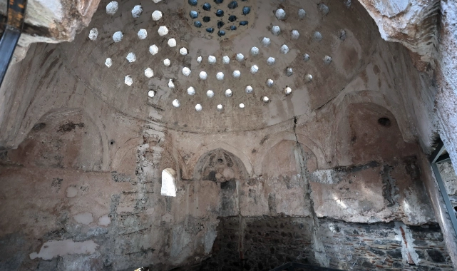 Kıllıoğlu Hamamı ayağa kalkıyor