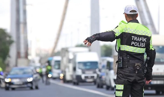 Bakan Yerlikaya'dan yeni kanun tasarısı: Trafiği engelleyen sürücülere yeni cezalar