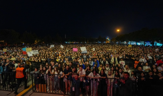 Başkan Zeyrek, Çağlak Festivali coşkusuna ortak oldu