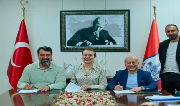 Konak'ta greve nokta koyan imza: En düşük maaş 58 bin TL