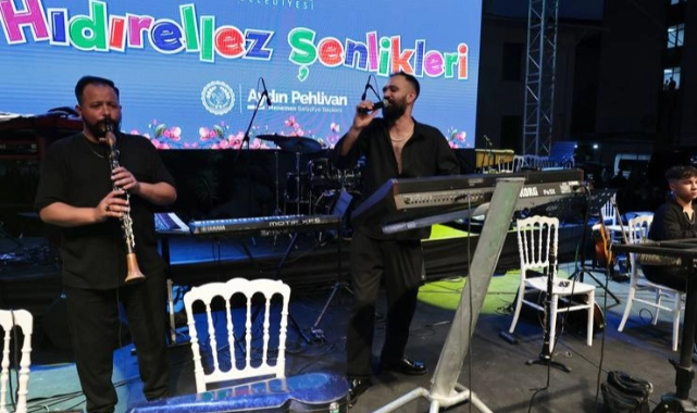 Kutlamaların merkezi Cumhuriyet Meydanı oldu