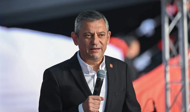 Özgür Özel'den AKP'li gençlere Erdoğan çağrısı
