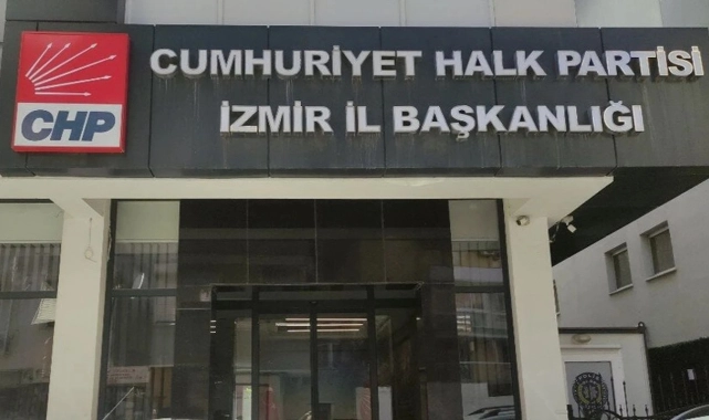 Gündem işten çıkarma: İlçe başkanları kazan kaldırıyor!