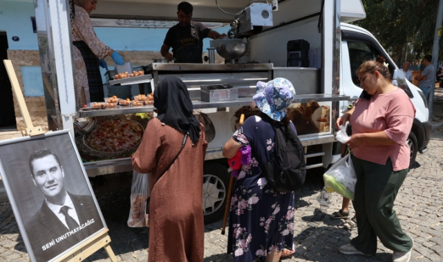 Güzelbahçe Belediyesi Ferdi Zeyrek için lokma döktürdü