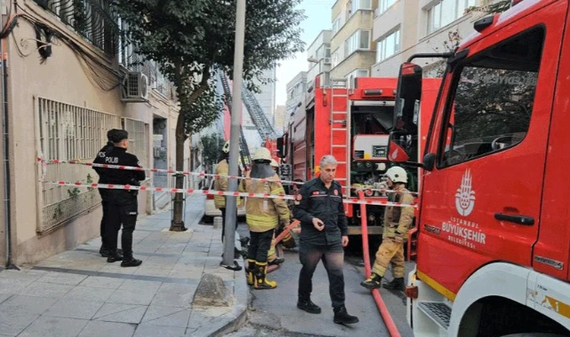 İstanbul'da 6 katlı binada korkutan yangın!
