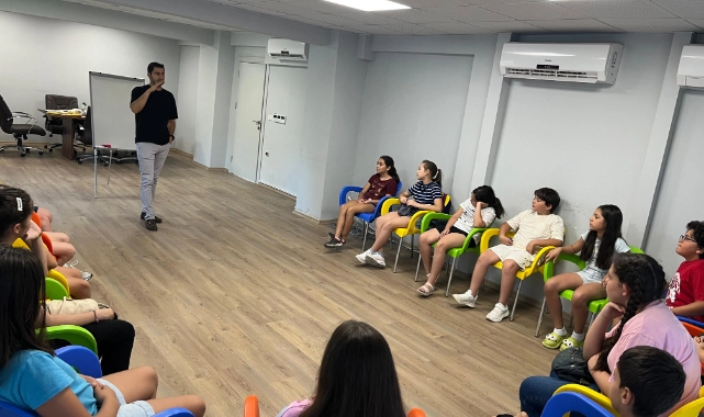 İzmir Çocuk Meclisi’nde ‘Akran Zorbalığı Eğitimi’