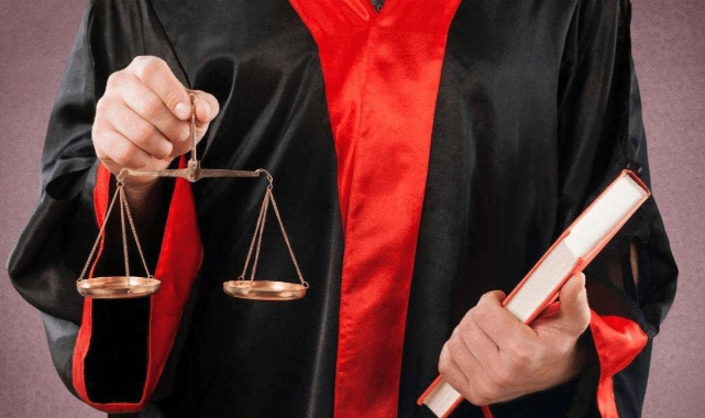 İzmir'de cezaevine uyuşturucu sokarken yakalanan avukat tutuklandı!