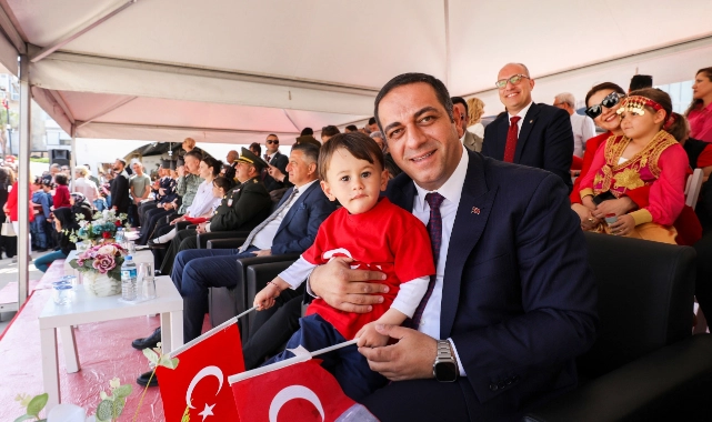 Minik hemşehrilerinin ilk hediye Narlıdere Belediyesi'nden