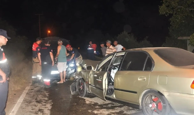 Ödemiş'te iki araç çarpıştı: 4 yaralı hastaneye kaldırıldı!