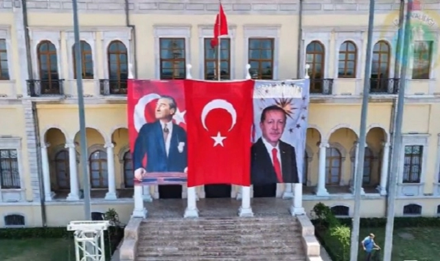 Vali'den posterli paylaşım: CHP İzmir'den 'Atatürk yoksa biz de yokuz' kararı!