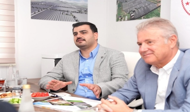 AK Partili İnan'dan Dikili Organize Tarım Bölgesi'ne ziyaret