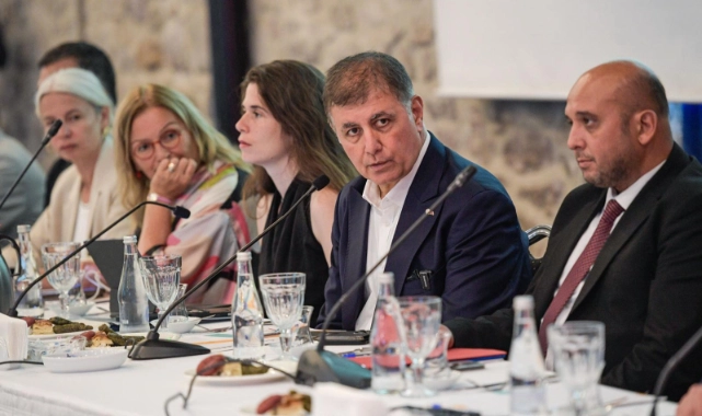 Başkan Tugay'dan 'turizm' vurgusu: Mevcut potansiyelin çok azı kullanılıyor