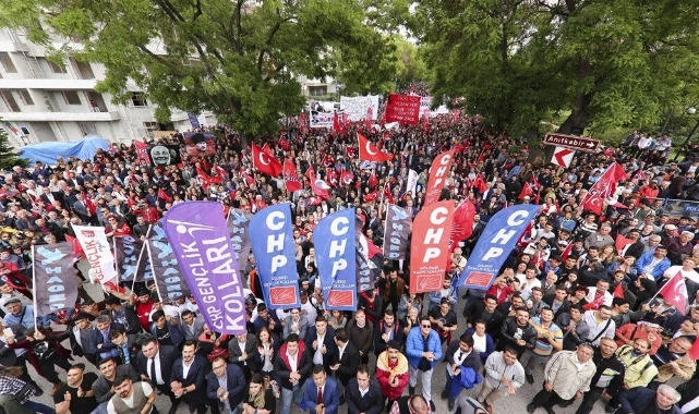CHP İzmir'den sokağa çağrı: Hayatımızı karartan çetelere karşı sesimizi yükseltmek için...
