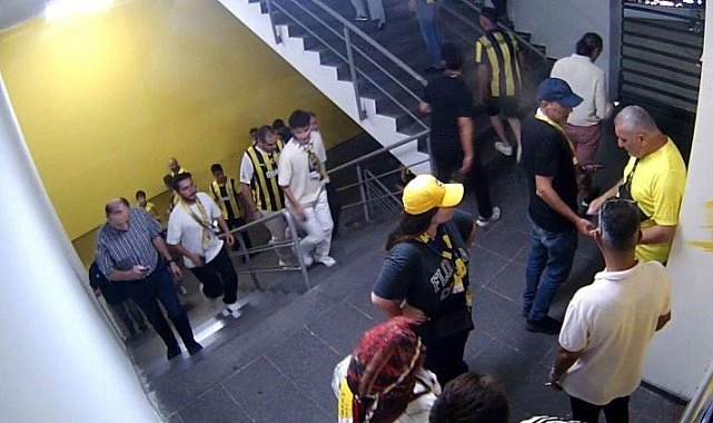 Derbide karaborsa operasyonu: Sahte akreditasyon kartıyla yakalandı!