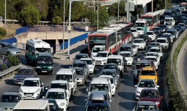 İZBAN Grevi İzmir’i kilitledi: Trafik kırmızı seviyede