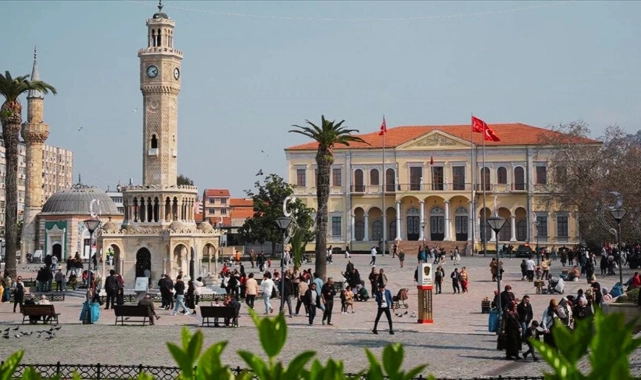 İzmir'de sıcaklara yağış arası!