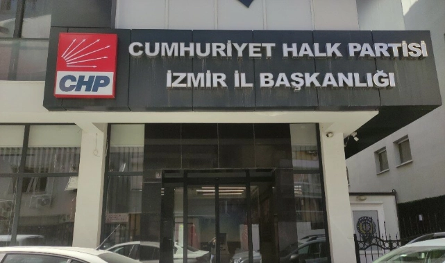 CHP’de olağanüstü kurultay hamlesi: İzmir’den kritik imza çağrısı