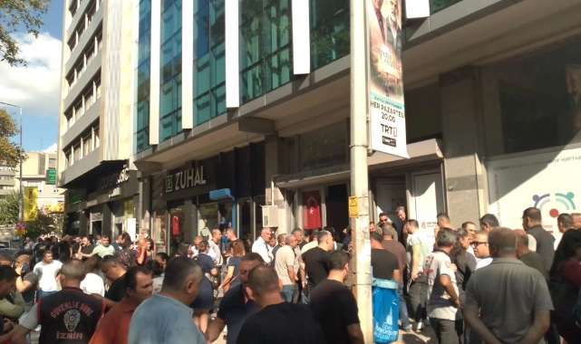 İade edilen işçi sayısı 500'ü aştı: İZENERJİ önünde 'iade' kuyruğu oluştu!