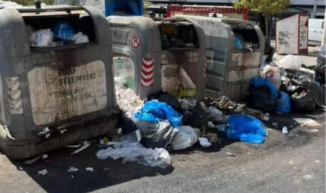 İşçi grevleri Çiğli'ye sıçradı: Sokaklarda çöp ve moloz yığınları oluştu!
