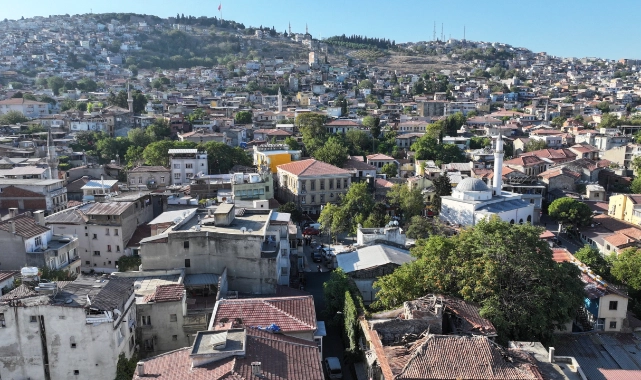 İzmir'in tarihi yapıları gün yüzüne çıkıyor