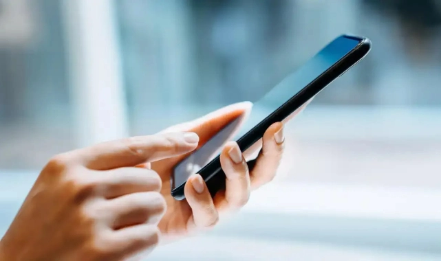 Uzmanından cep telefonu uyarısı: O özelliği kapatmak isteyebilirsiniz!