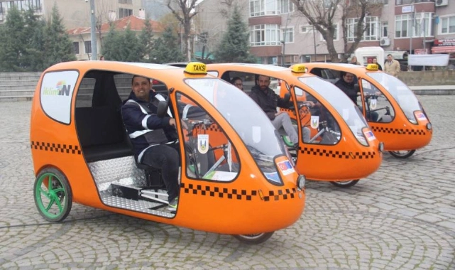 İzmir'de çevreci yeni ulaşım sistemi: 'Bisiklet Taksi' önergesi komisyona gönderildi!
