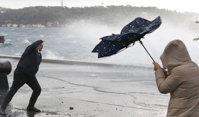 İzmir'in 5 günlük hava raporu: Haftaya rüzgarlı ve yağışlı başlangıç!