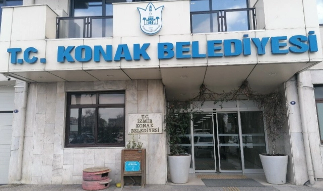 Konak'ta 'mobing iddiası: Ya çalışırsınız ya da kapı orada