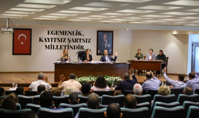 Mecliste Efes Otoparkı tepkisi: Bu topraklar lime lime elimizden alınıyor