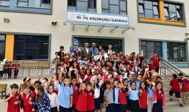 Öğrencilerden halı saha talebi, Başkan’dan söz geldi
