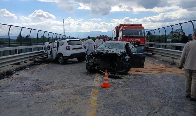 Sakarya'da feci kaza: 2 jandarma şehit oldu, 3 kişi yaralandı!