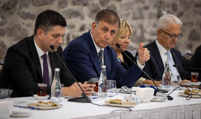İEKKK'de çöp krizi konuşuldu: Kaynaklarımızı öncelikli olarak...