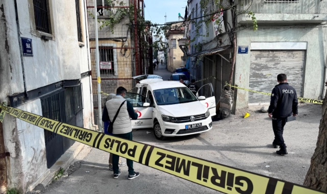 İzmir'in göbeğinde Kızılay personeline silahlı saldırı!