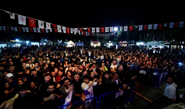 İzmiriler Bi Hayat Fest’te dayanışma rüzgarı estirdi!