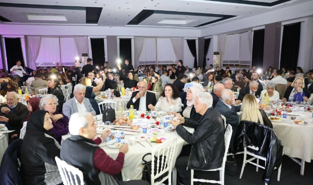 Menemen'de Öğretmenler Günü, dayanışma ve coşkuyla kutlandı
