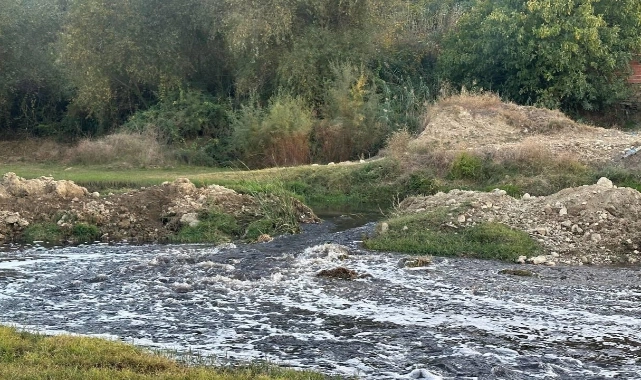 Başkan Tugay'dan 'Gediz Nehri' çıkışı: Yetkili kurumları uyaracağız!