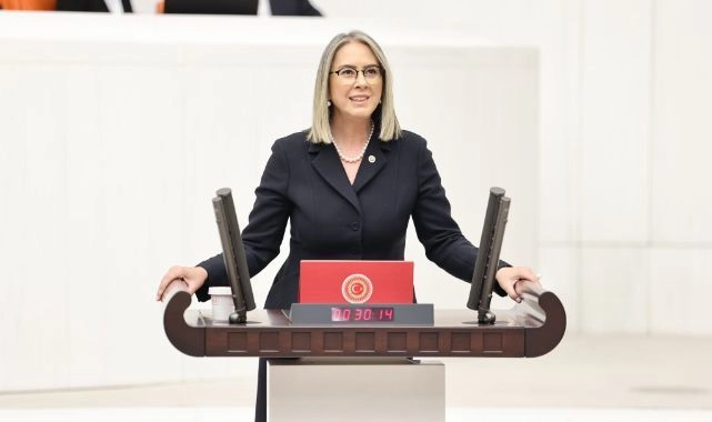 Başkan Tugay'ın 'dış kredi' çıkışına AK Parti'den cevap geldi!