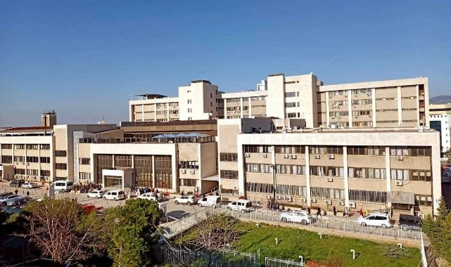 'Depreme dayanıksız' denmişti: Birlik Sağlık Sen'den 'Bozyaka' için 'rant' iddiası!