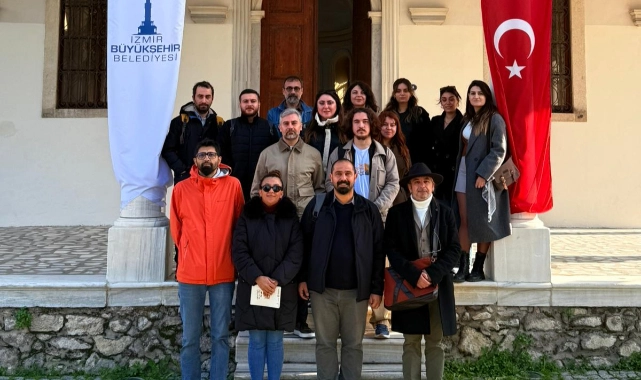 Gazeteciler İzmir’in kalbinde buluştu, Bir Arada Yaşam’ın izlerini takip etti!