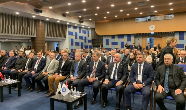 İzmir’de kooperatifçiliğin önemi konuşuldu!