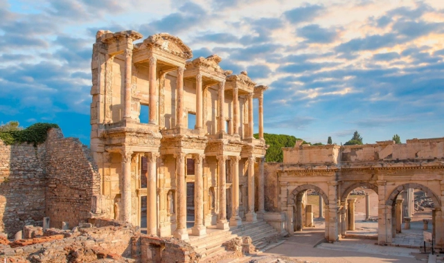 Turizm rakamları yayımlandı: İzmir, Hakkari'nin gerisinde kaldı!