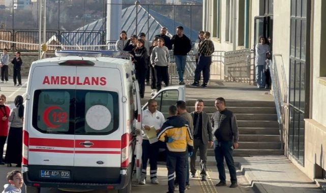 Yerli Malı Haftası'nda zehirlenme şüphesi: Öğrenciler hastaneye kaldırıldı
