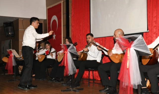 Çiğli’de Türkü Rüzgarı: “Sazımız Elimizde, Türküler Dilimizde”