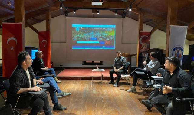 Efes Selçuk'ta 'Gençlik Ağı' kuruldu