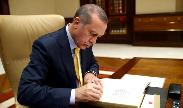 Erdoğan'ın imzasıyla İzmir'e iki yeni müdür!