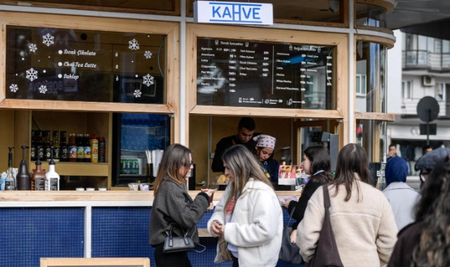 İzmirli Kahve’den bir milyon bardaklık rekor