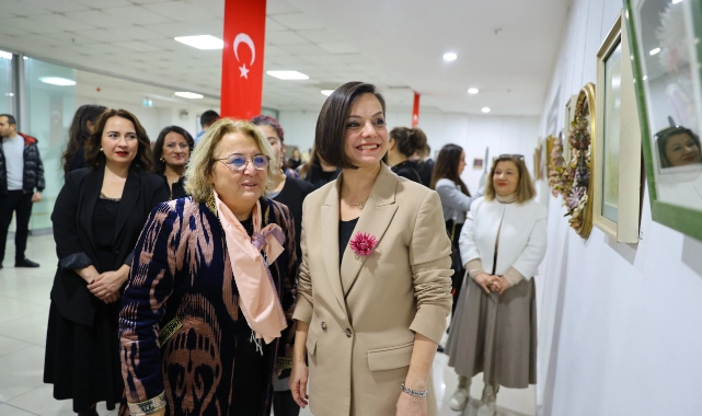 Karabağlar ’da kozalar çiçek açtı