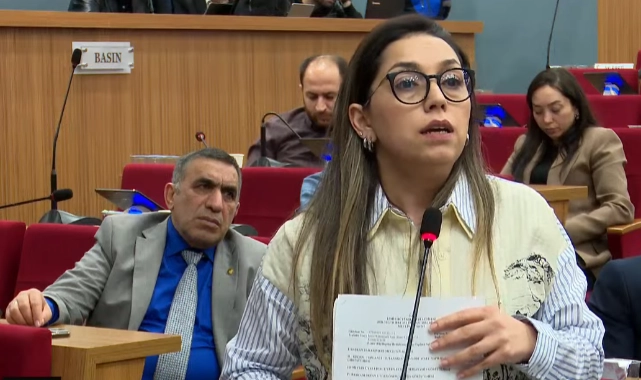 AK Partili Sevil'den Başkan Tugay'a 'itibarsızlaştırma dönemi' çıkışı!