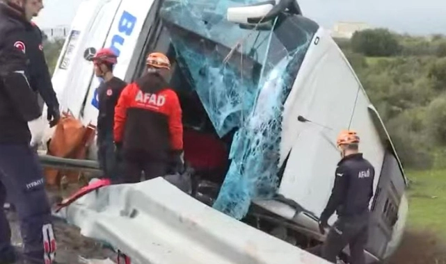 Antalya'da yolcu otobüsü devrildi: 9 ölü, 21 yaralı