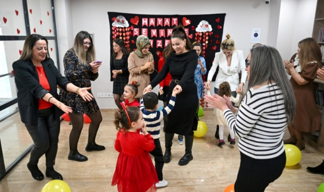Bornova’da sevgiyle atılan adımlar: Minikler ve aileleri aynı ritimde buluştu